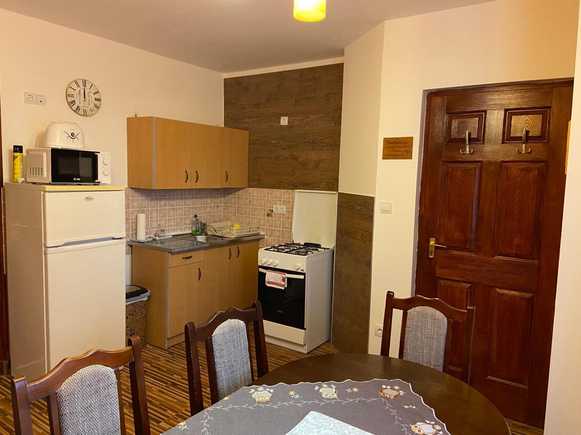 Vadrozsa Vendeghaz-Apartman Demjén المظهر الخارجي الصورة