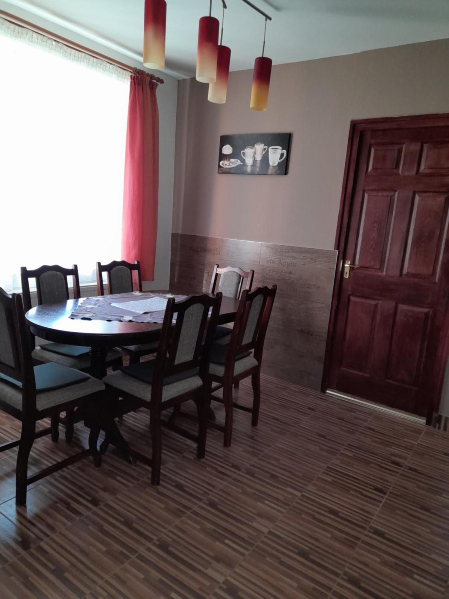 Vadrozsa Vendeghaz-Apartman Demjén المظهر الخارجي الصورة