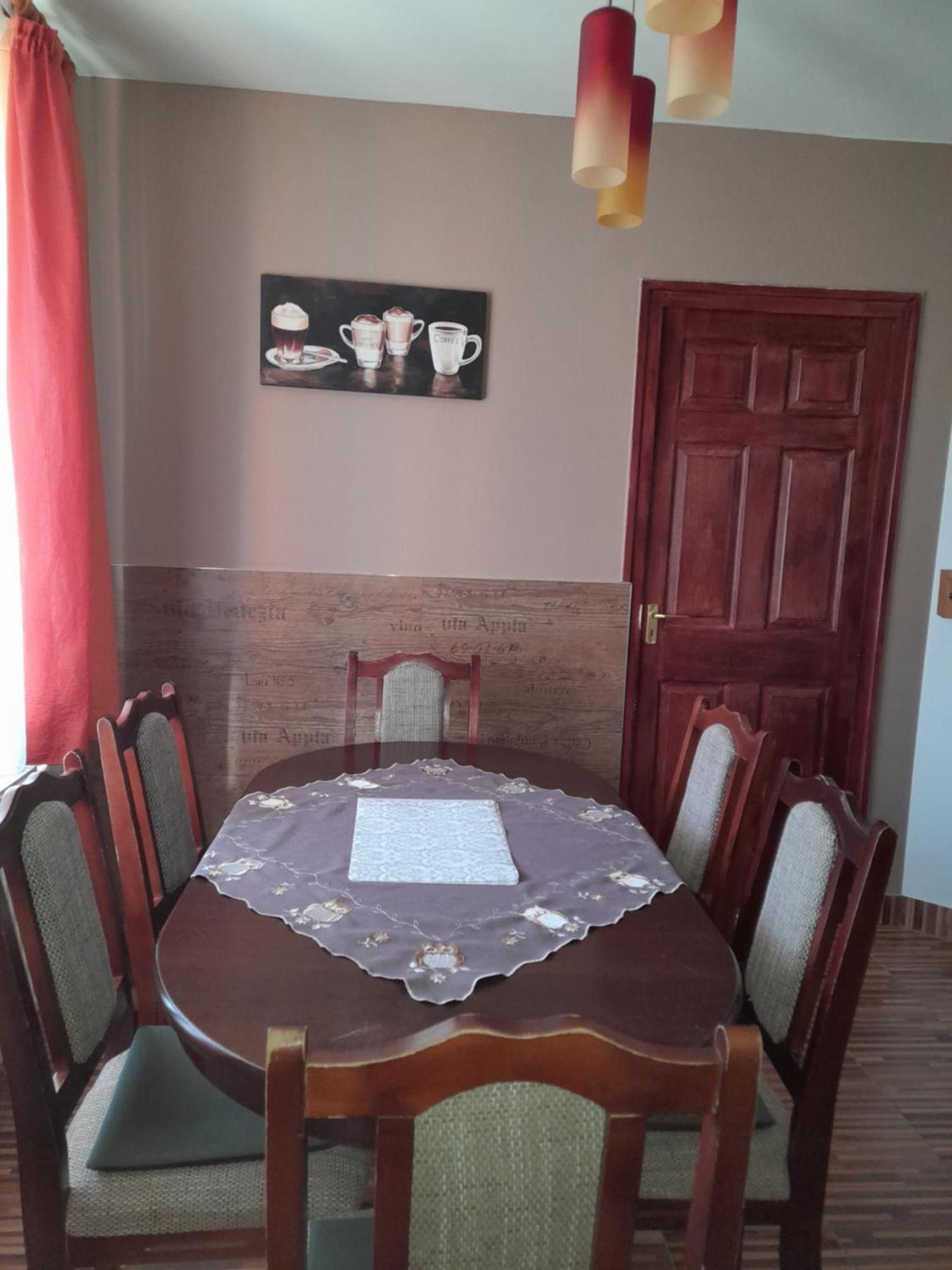Vadrozsa Vendeghaz-Apartman Demjén المظهر الخارجي الصورة