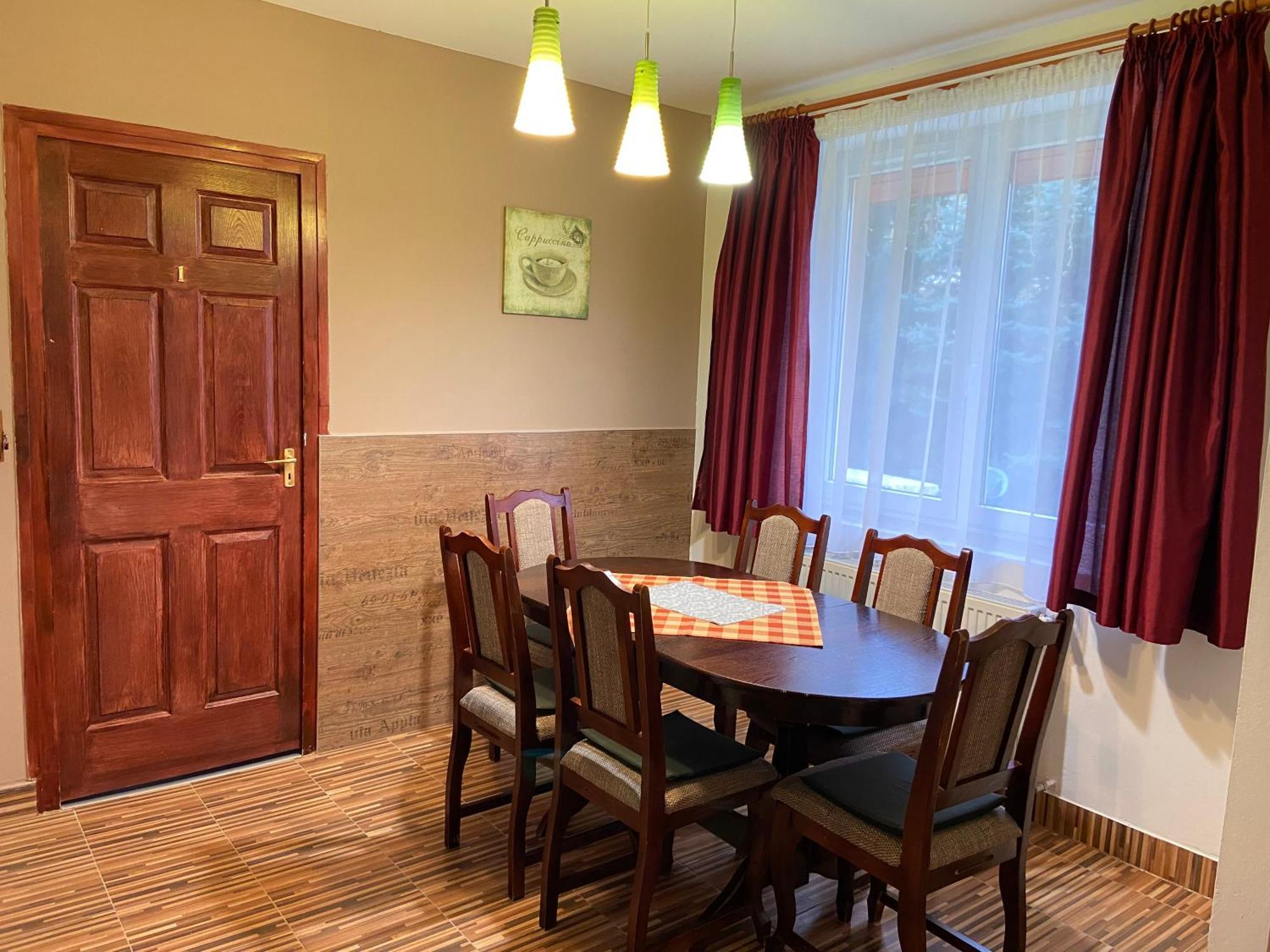 Vadrozsa Vendeghaz-Apartman Demjén المظهر الخارجي الصورة