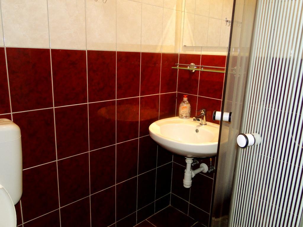 Vadrozsa Vendeghaz-Apartman Demjén المظهر الخارجي الصورة