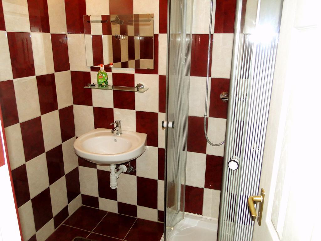 Vadrozsa Vendeghaz-Apartman Demjén المظهر الخارجي الصورة